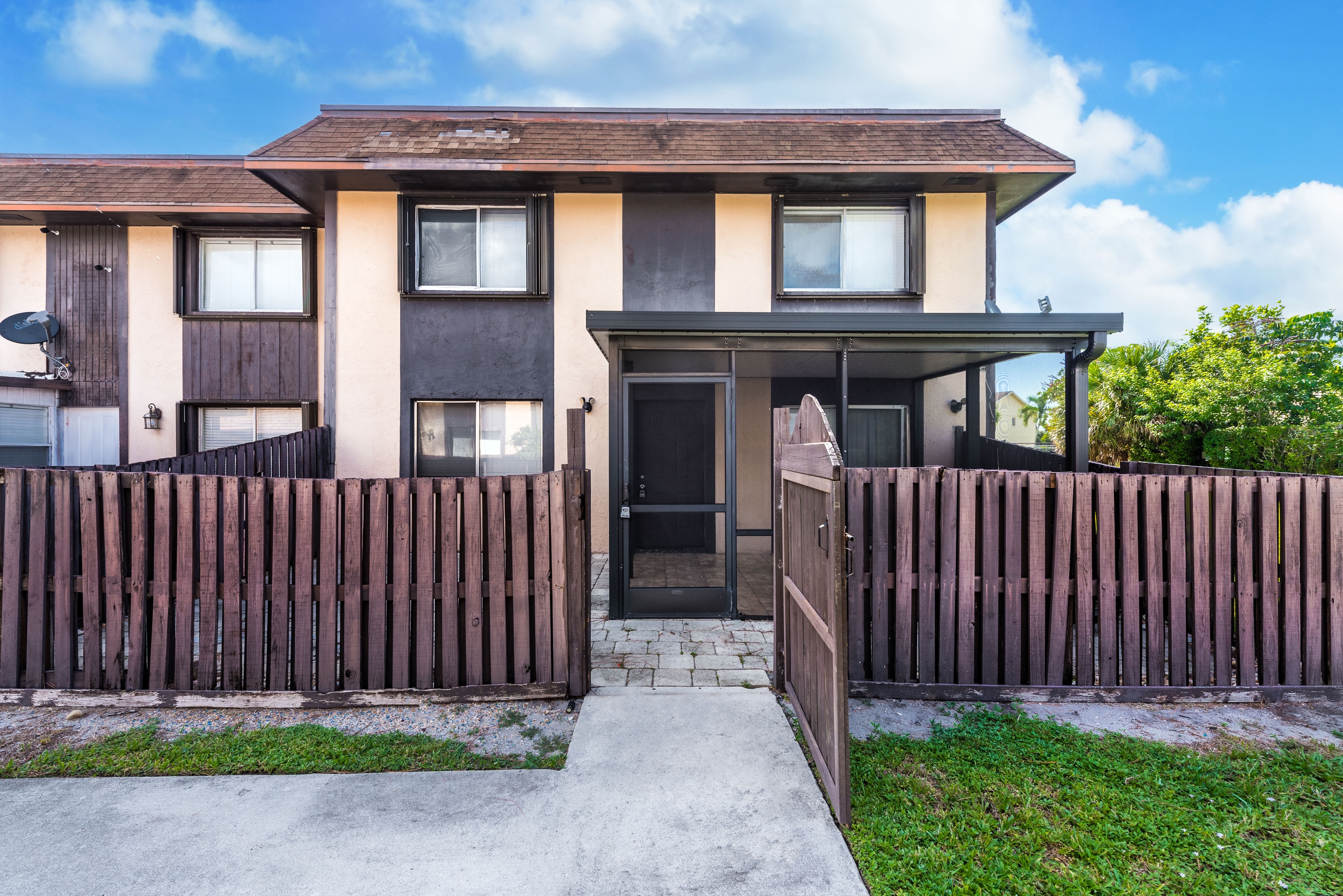 2140 Sherwood Forest Boulevard - 10